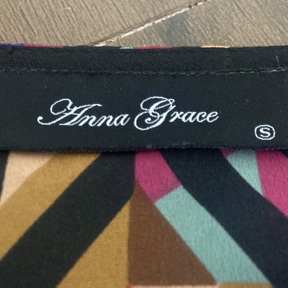 Anna Grace Dress (S) - Picture 2 of 3